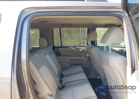 2014 Honda Pilot Lx z USA, uszkodzony, nr VIN 5FNYF4H23EB014191